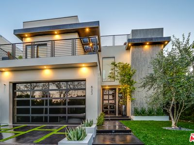 823 N Mansfield Ave, Los Angeles, CA, 90038