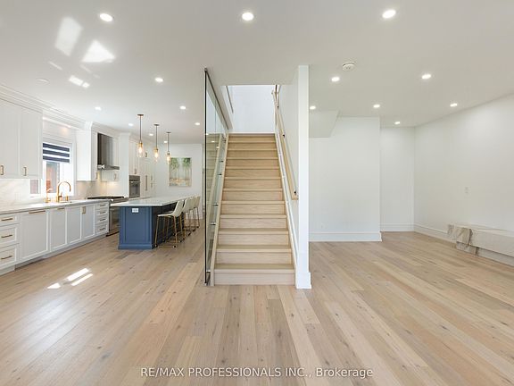 4th image of 28 Martin Grove Rd