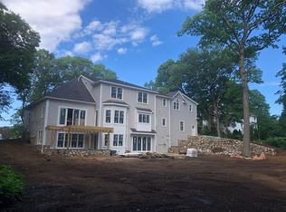 130 East St, Lexington, MA 02420