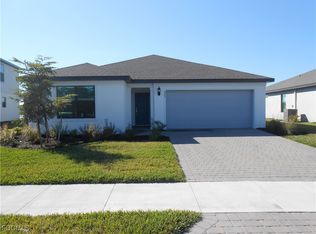 623 Lakeside Oasis Ln, Lehigh Acres, FL 33936