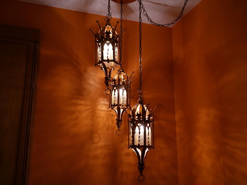 1st image of 427 S 11th St APT 6