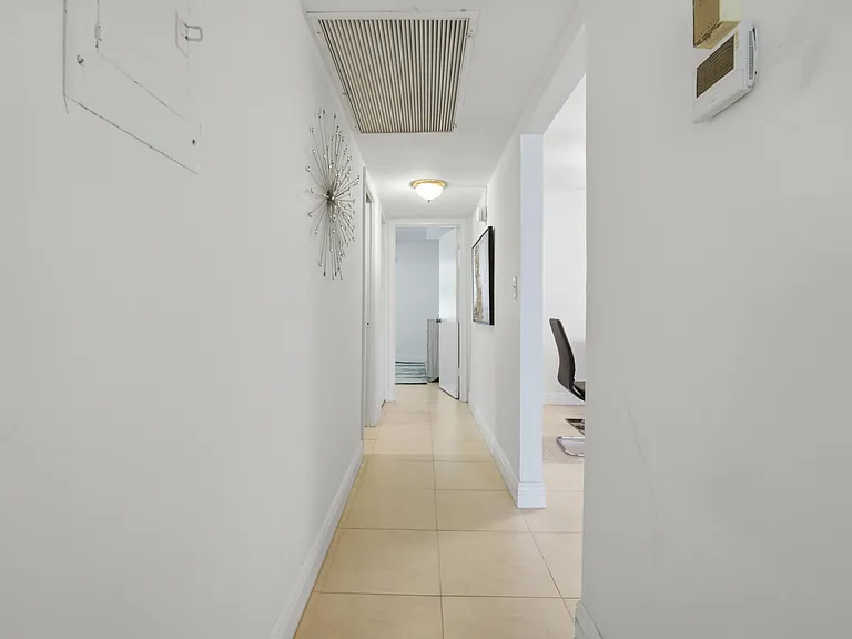 3002 Portofino Isle #D1 — Photo 18