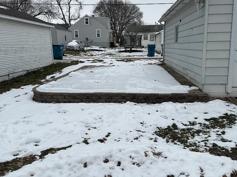 556 N 10th Ave — Photo 8