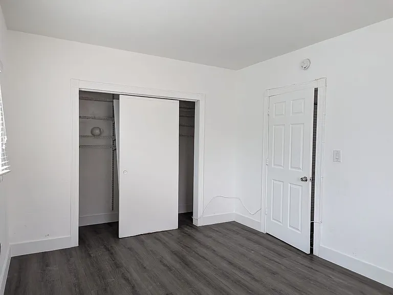 7805 Crespi Blvd #1 — Photo 3