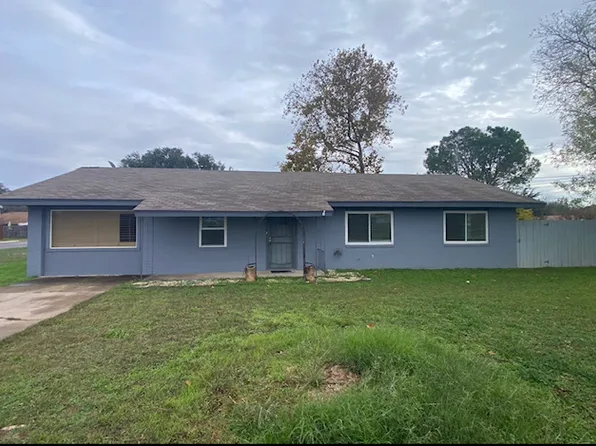 1211 Bluebonnet Dr, Marble Falls, TX 78654