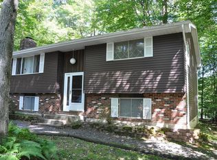 203 Paxinos Dr, Pocono Lake, PA 18347