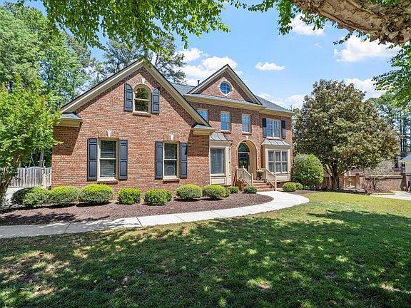 2nd image of 7253 Manor Oaks Dr
