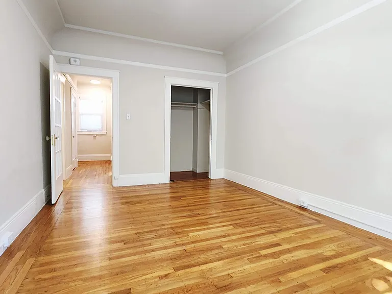 305 Franklin St — Photo 7