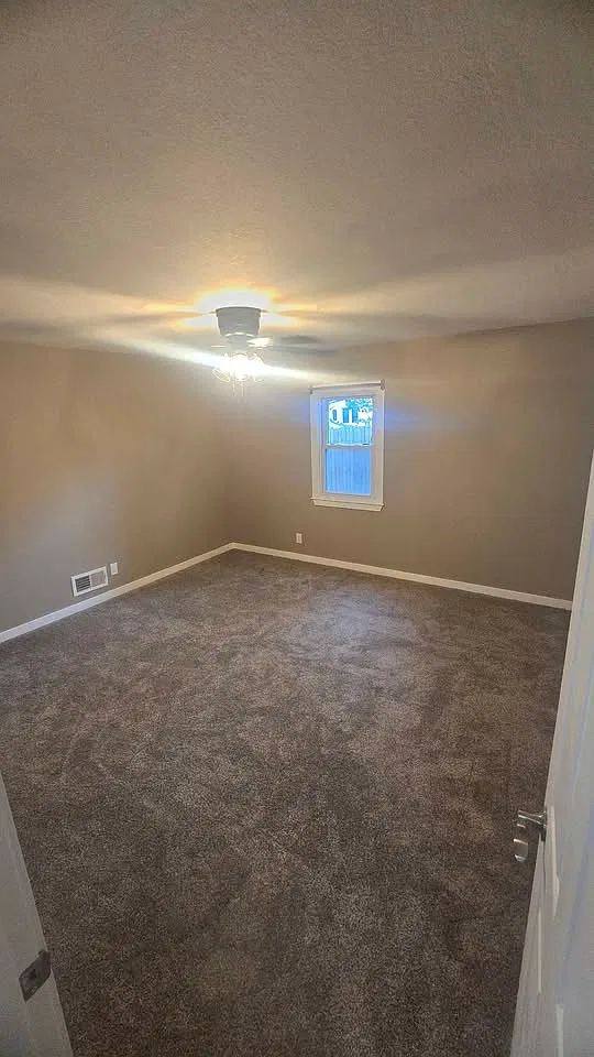 2 bed, 1.0 bath, 900 sqft, $1,400 — Photo 3