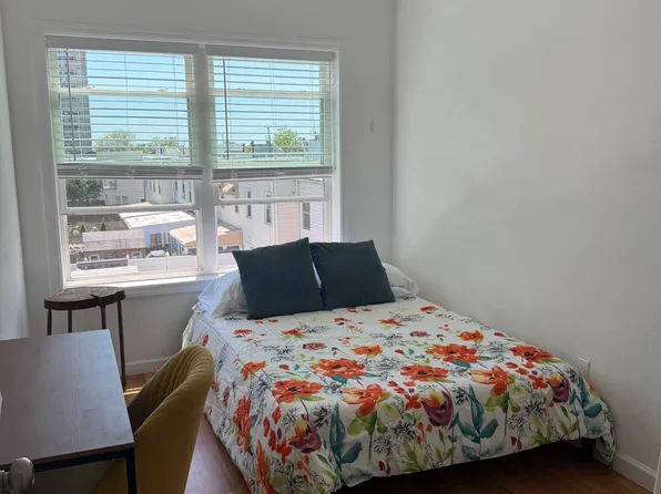 3626 Bayview Avenue image 20 of 32