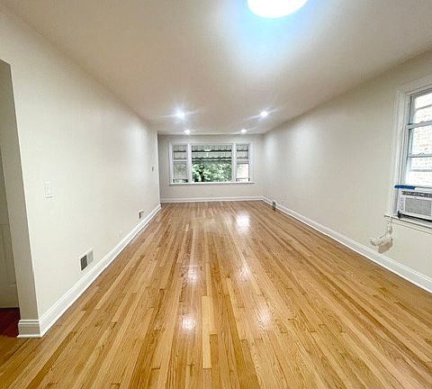 2nd image of 5346 W Byron St Floor 2