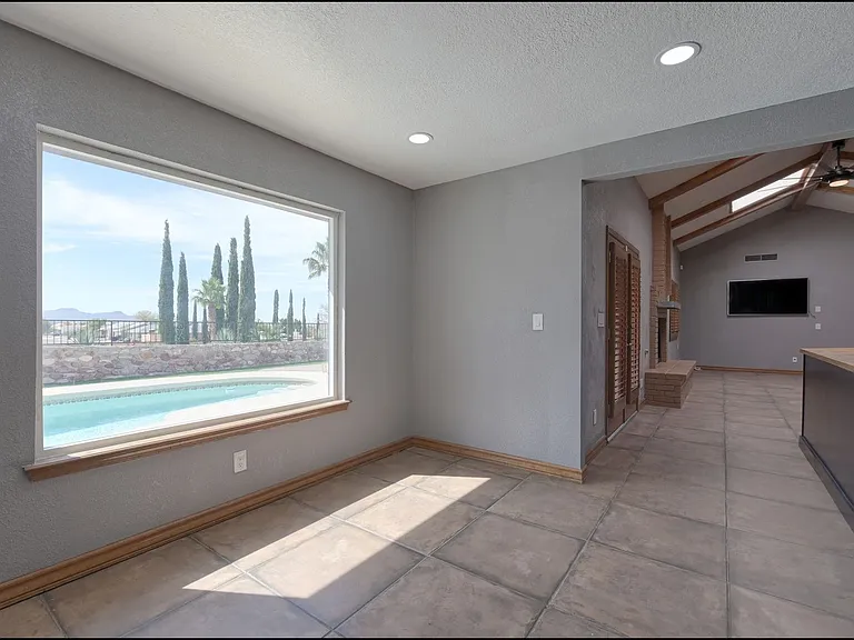 6412 Via Aventura Dr — Photo 32