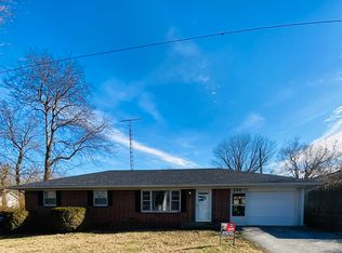 304 Ward Ave, Morgantown, KY 42261