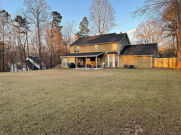 4th image of 6709 Thornwood Ct
