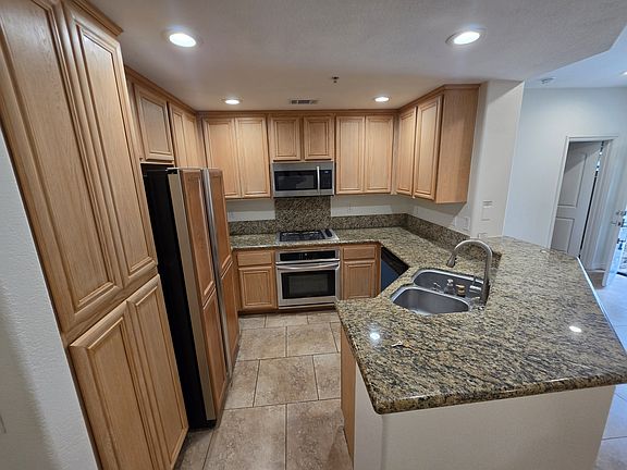 3rd image of 7274 Rosemarie Ln
