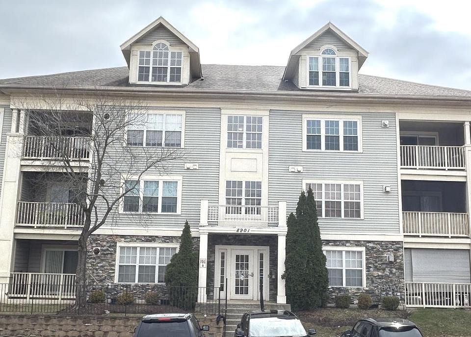 1st image of 8901 Stone Creek Pl APT 104