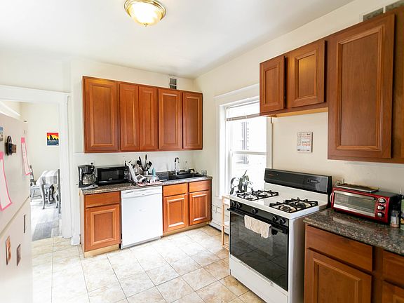 2nd image of 2231 N Kedzie Blvd #2