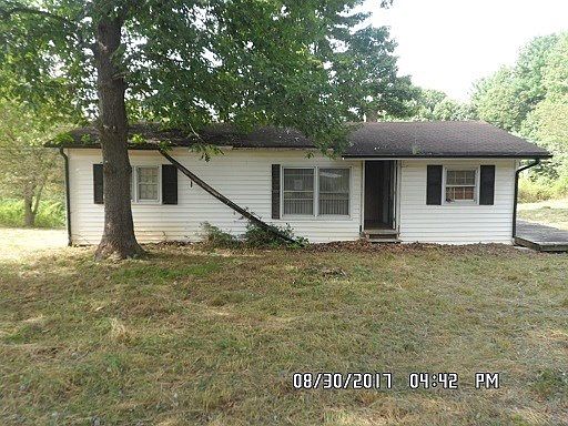 1st image of 765 Breeze Hill Rd