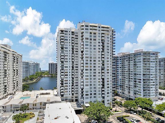 2nd image of 2750 NE 183rd St APT 2410