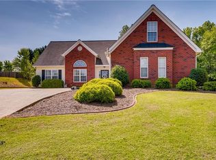 6149 Devonshire Dr, Flowery Branch, GA 30542