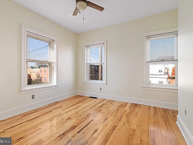 2738 Poplar St #2F — Photo 5