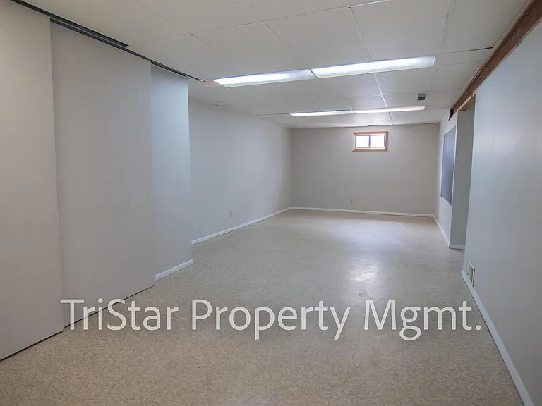3413 Greenwood Cir — Photo 7