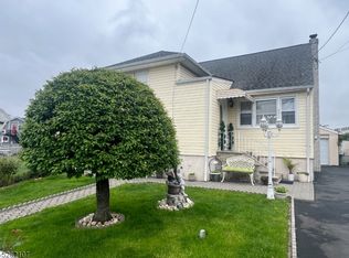 631 Meadow St, Elizabeth, NJ 07201