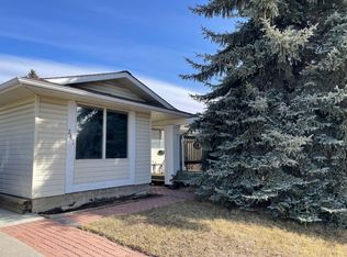 247 Bracewood Rd SW, Calgary, AB T2W 3C2