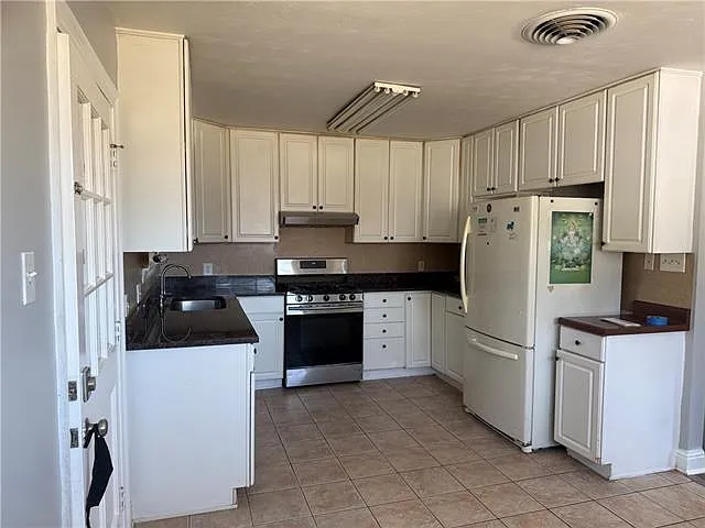 1217 N Atlanta St — Photo 5