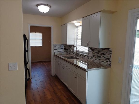 5th image of 2305 NE 38TH STREET