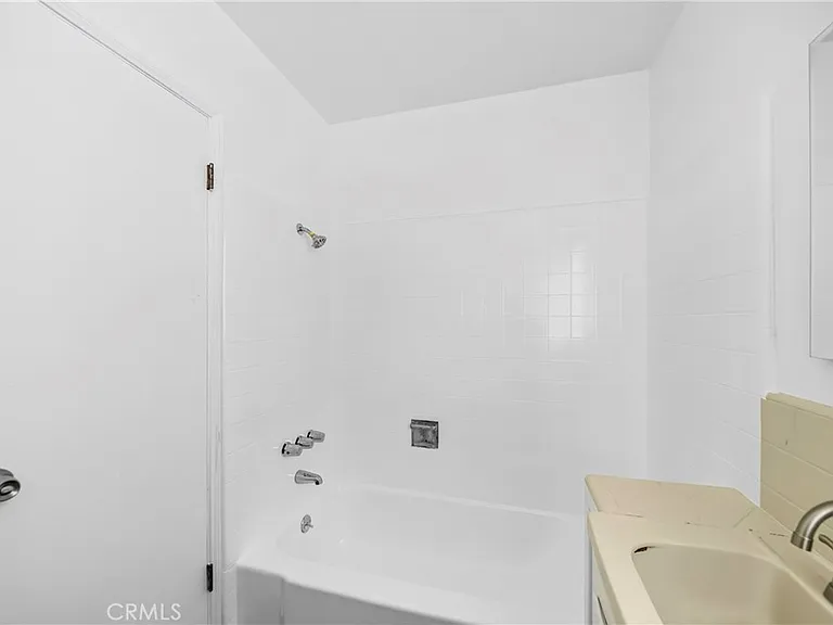 728 Cedar Ave — Photo 13