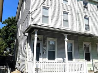 33 Buttonwood St, Mount Holly, NJ 08060