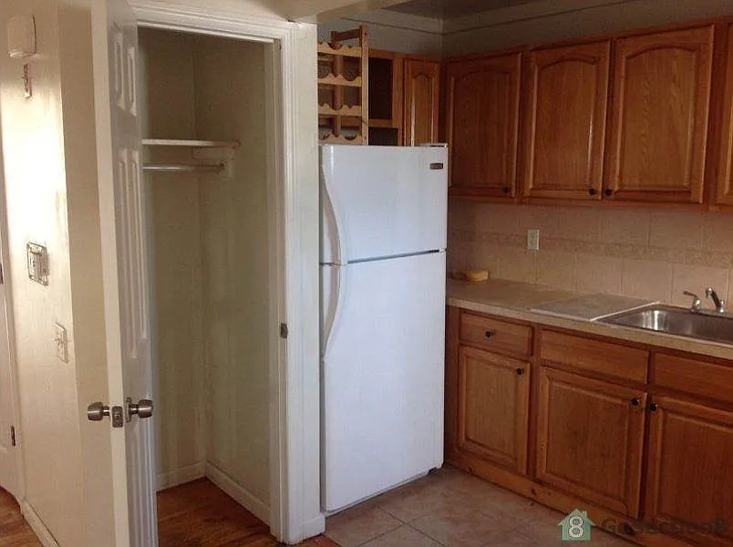 3 bed, 1123 sqft, $3,214 — Photo 2