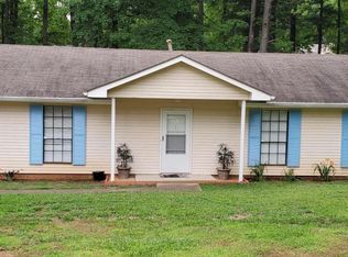 5882 Marbut Rd, Lithonia, GA 30058