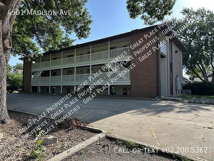 4501 Madison Ave #7 — Photo 5