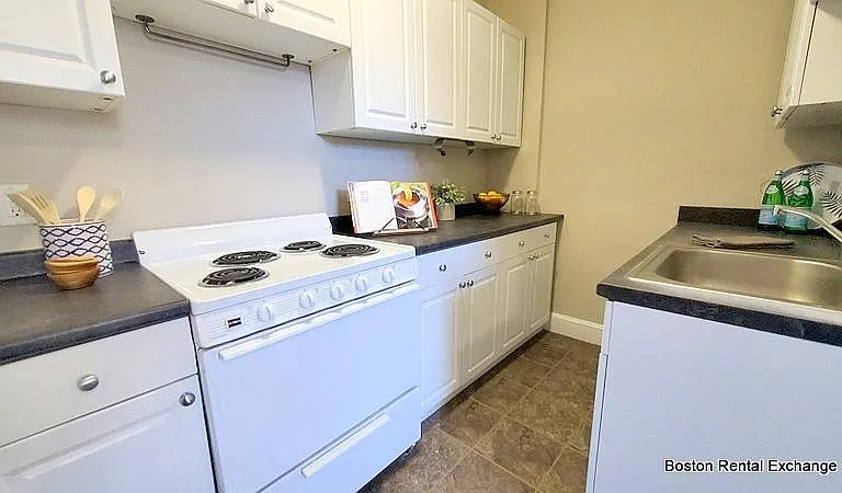 123 Orchard St #7 — Photo 6