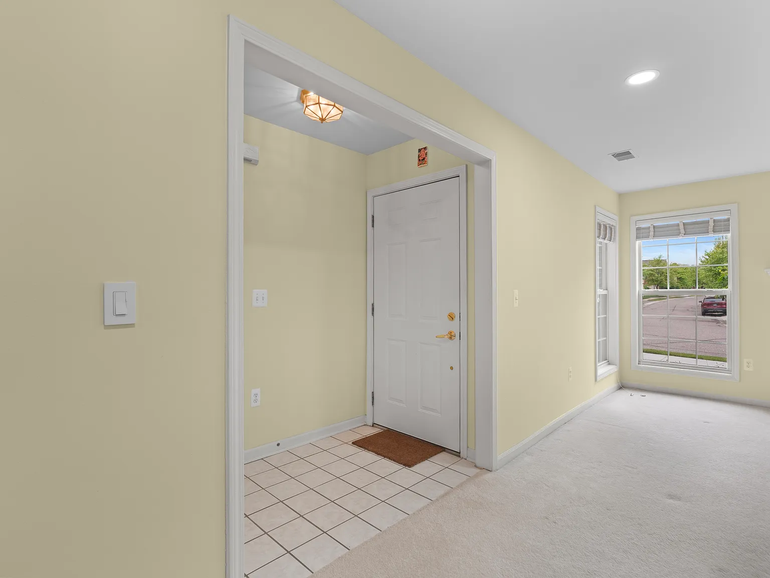 28067 Carlton Way Dr — Photo 3