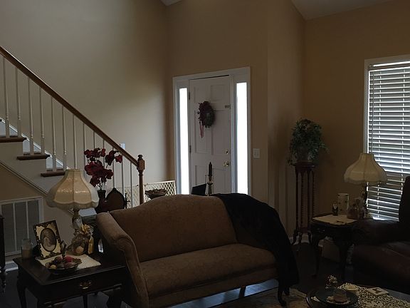 4th image of 103 Harrisburg Dr