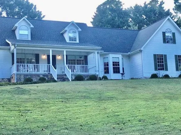 526 Taylor Dr, Dalton, GA 30720