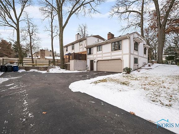 3rd image of 5336 Carlingfort Dr