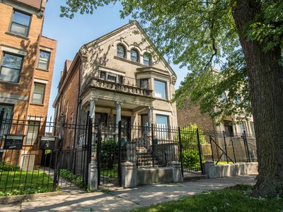 5411 S Michigan Ave APT 01, Chicago, IL, 60615