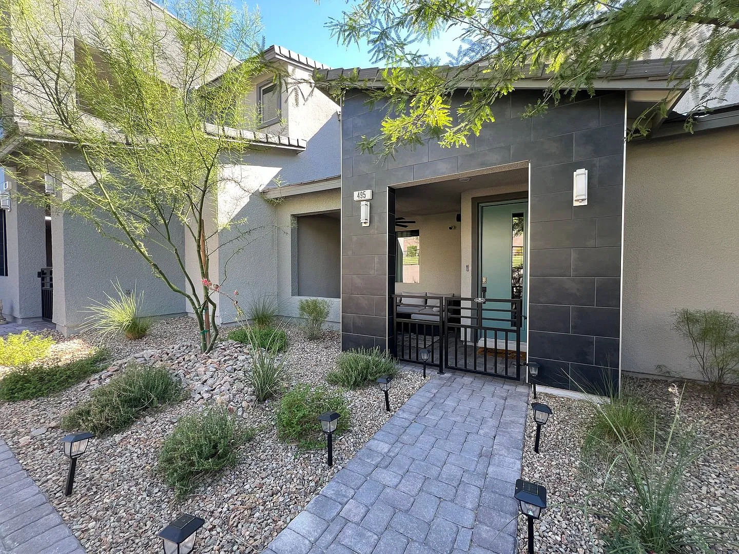Move In Special Beautifully Upgraded 3bd/2.5ba Townhome In Summerlin! — Photo 3