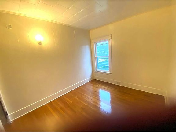 3rd image of 204 Lynch Ave #1