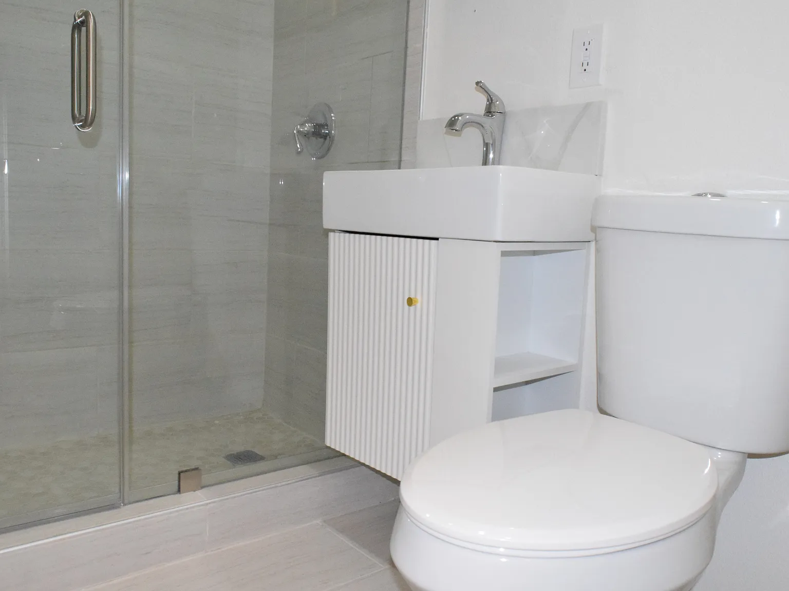 1148 W Civic Center Dr — Photo 4