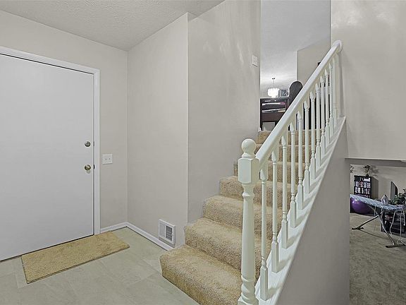 2nd image of 2349 Pheasant Run Dr