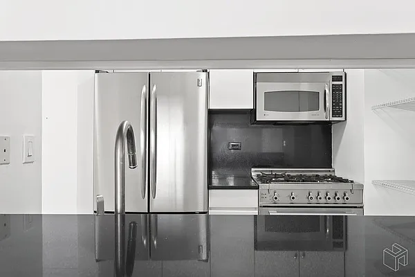 Rented by Bond New York | media 2