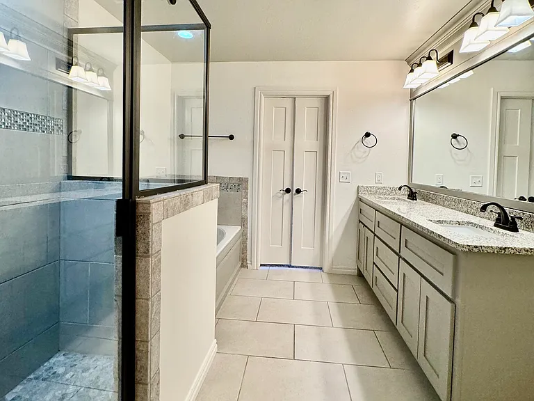 1106 Remington Ct — Photo 19
