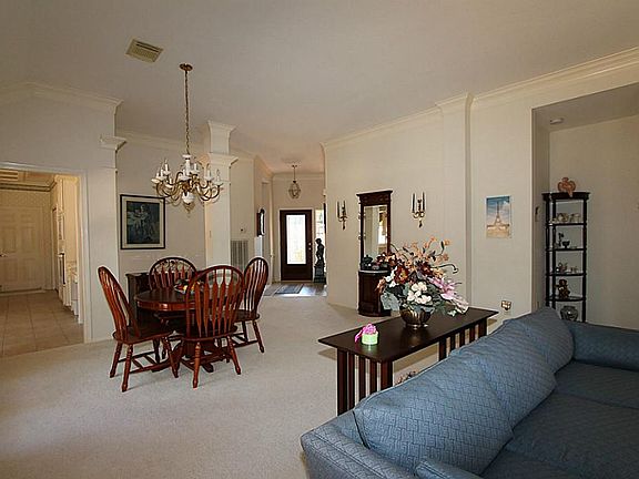 5th image of 2711 Silver Bough Cir