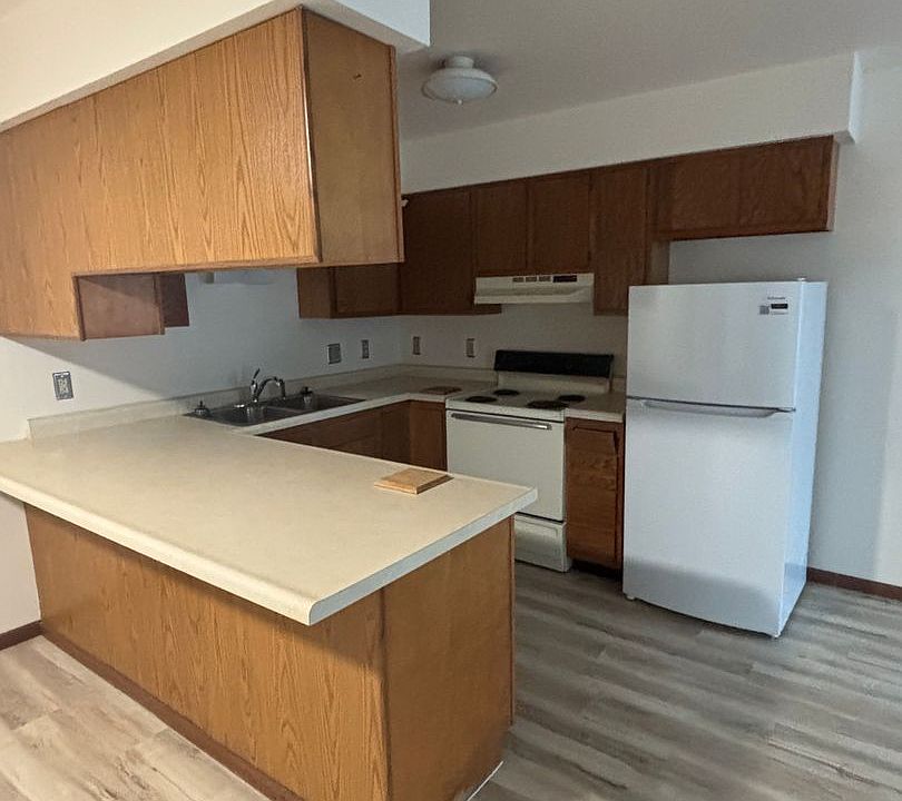 1st image of 305 Jefferson St #201