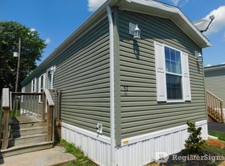 57 Mollie Dr, Ephrata, PA 17522